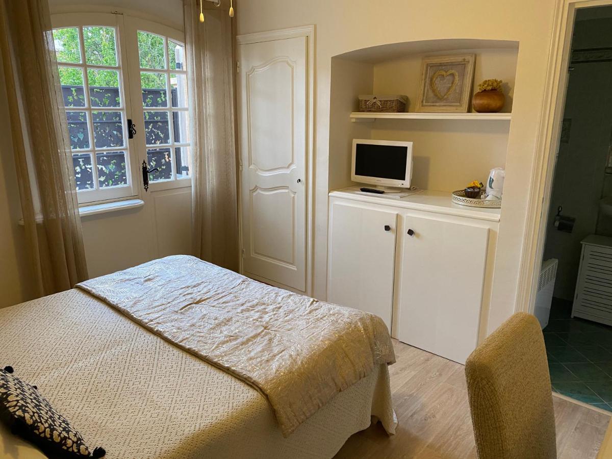 Chambres D'Hotes Les Amandiers Saint-Tropez Dış mekan fotoğraf